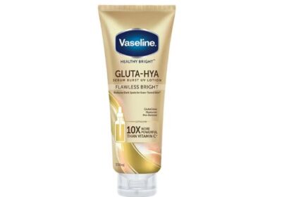 Vaseline-Gluta-Hya-Flawless-Bright