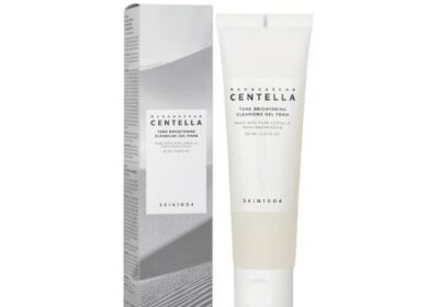 SKIN1004-Madagascar-Centella-Tone-Brightening-Cleansing-Gel-Foam