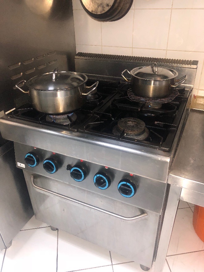 WHOLE COMMERCIAL KITCHEN EQUIPMENT FOR SALE معدات مطبخ تجاري كاملة للبيع