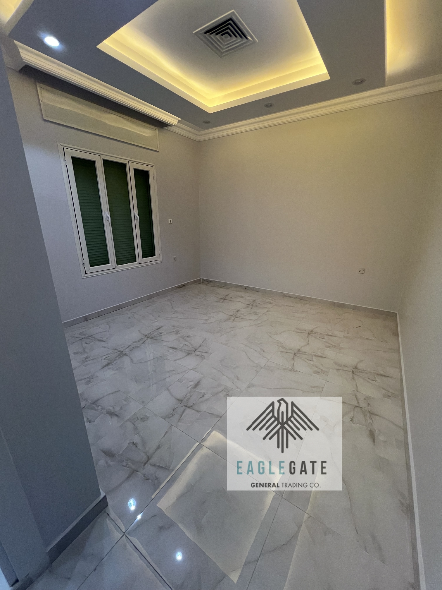 Fnaitees, spacious 5 master bedroom floor