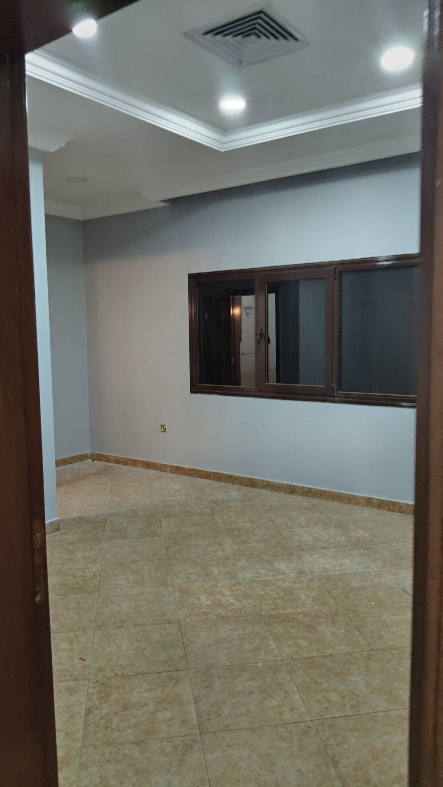 basement 3bhk flate for rent in alzahara