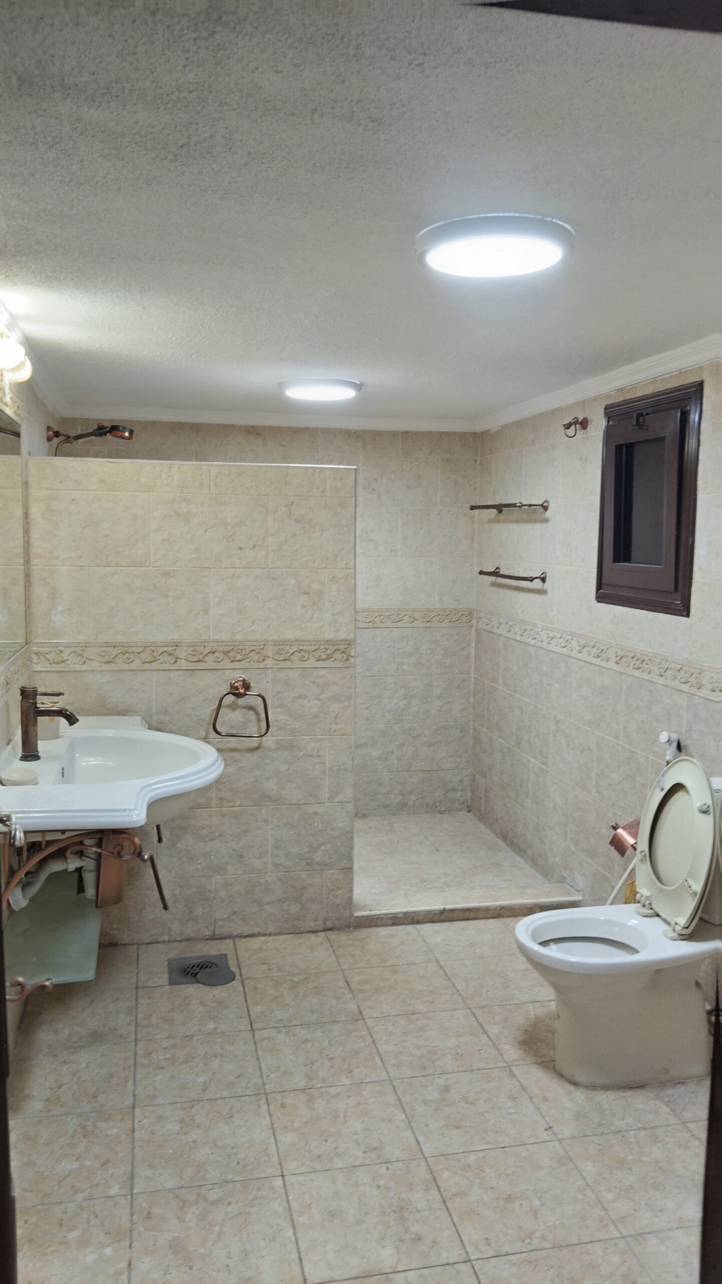 basement 3bhk flate for rent in alzahara