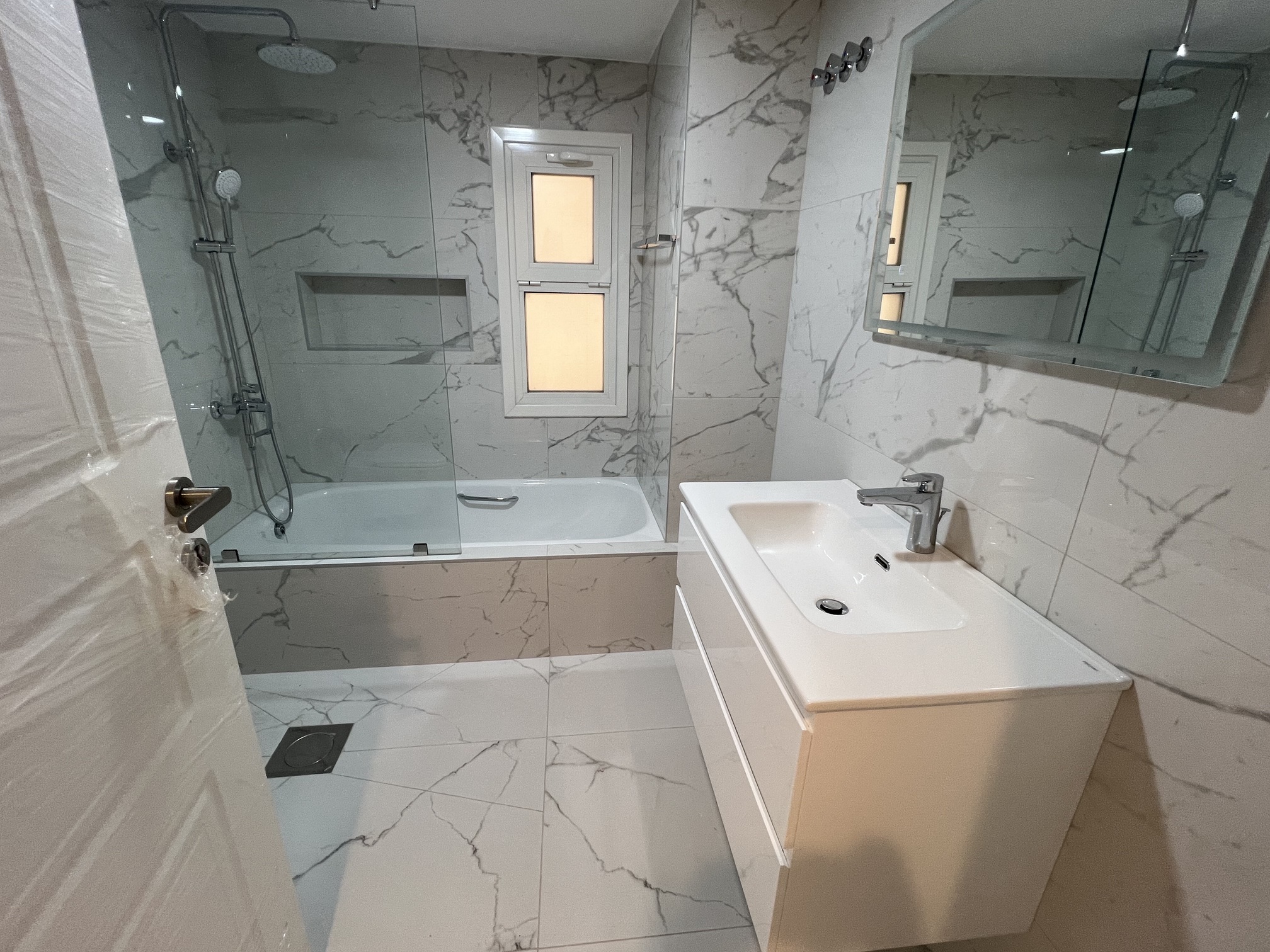 Salwa, fantastic 3 bedroom apartment