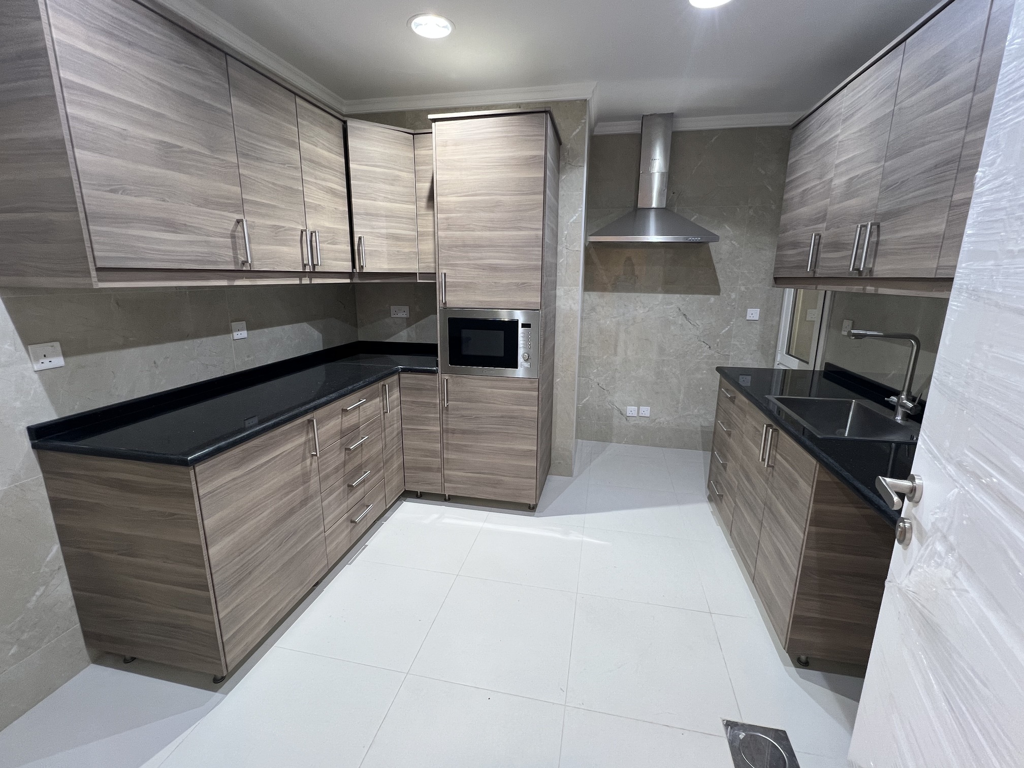 Salwa, fantastic 3 bedroom apartment