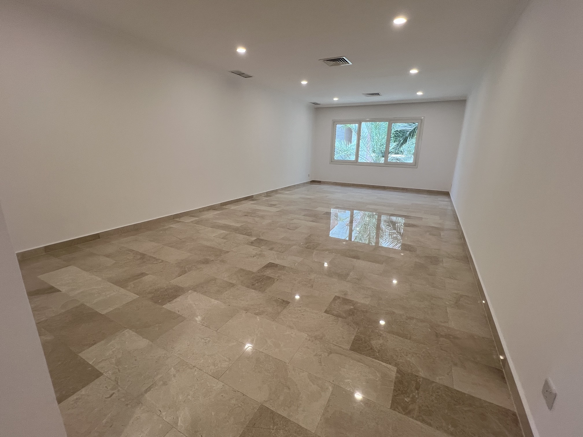 Salwa, fantastic 3 bedroom apartment